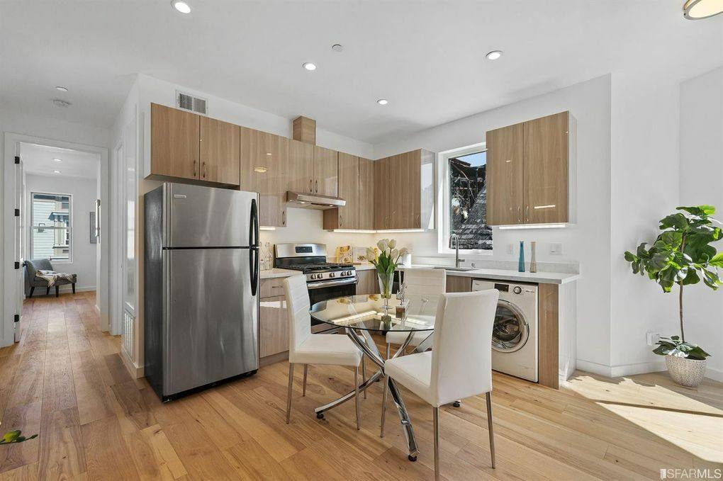 Apartment for rent at 31 29th St #B, San Francisco, CA 94110