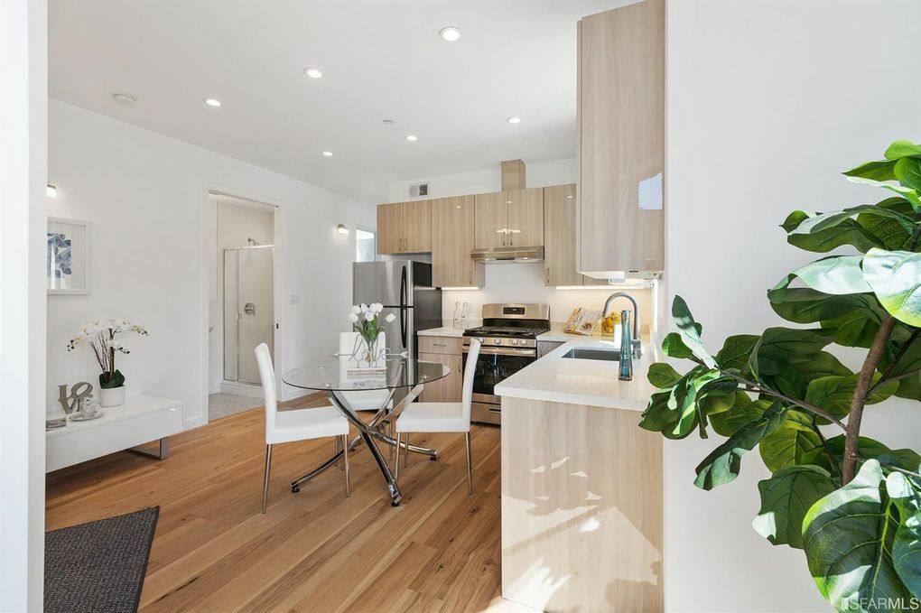 Apartment for rent at 31 29th St #B, San Francisco, CA 94110