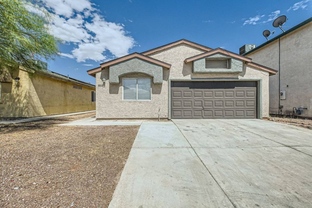 House for rent at 3862 Blue Wave Dr, Las Vegas, NV 89115