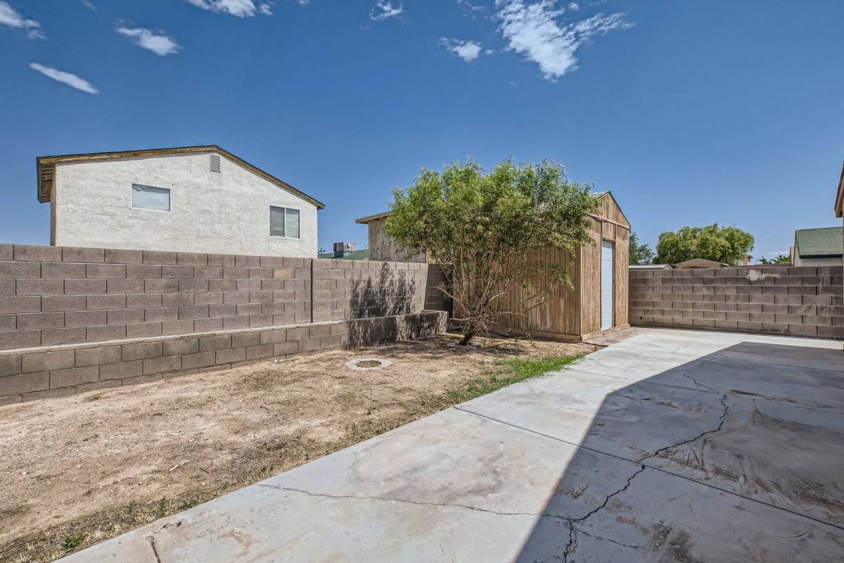 House for rent at 3862 Blue Wave Dr, Las Vegas, NV 89115