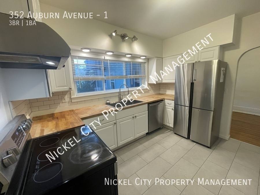 Apartment for rent at 352 Auburn Ave #1, Buffalo, NY 14213