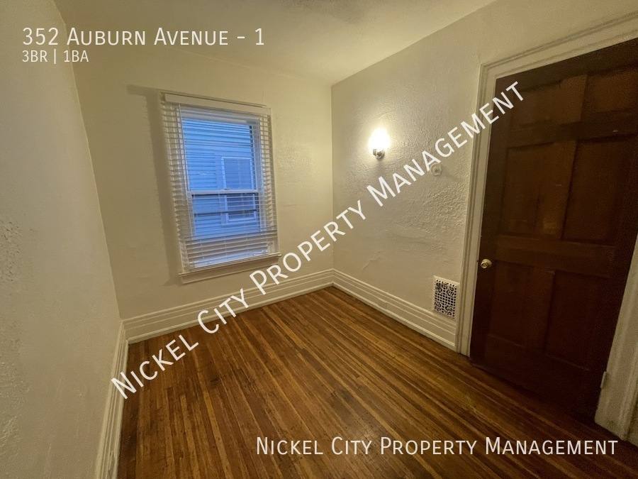 Apartment for rent at 352 Auburn Ave #1, Buffalo, NY 14213