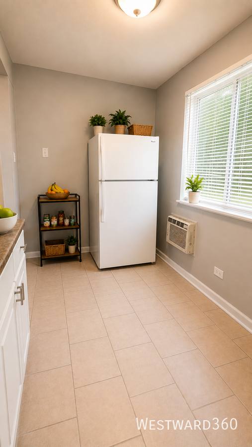 Apartment for rent at 1465 E 69th St #C1, Chicago, IL 60637