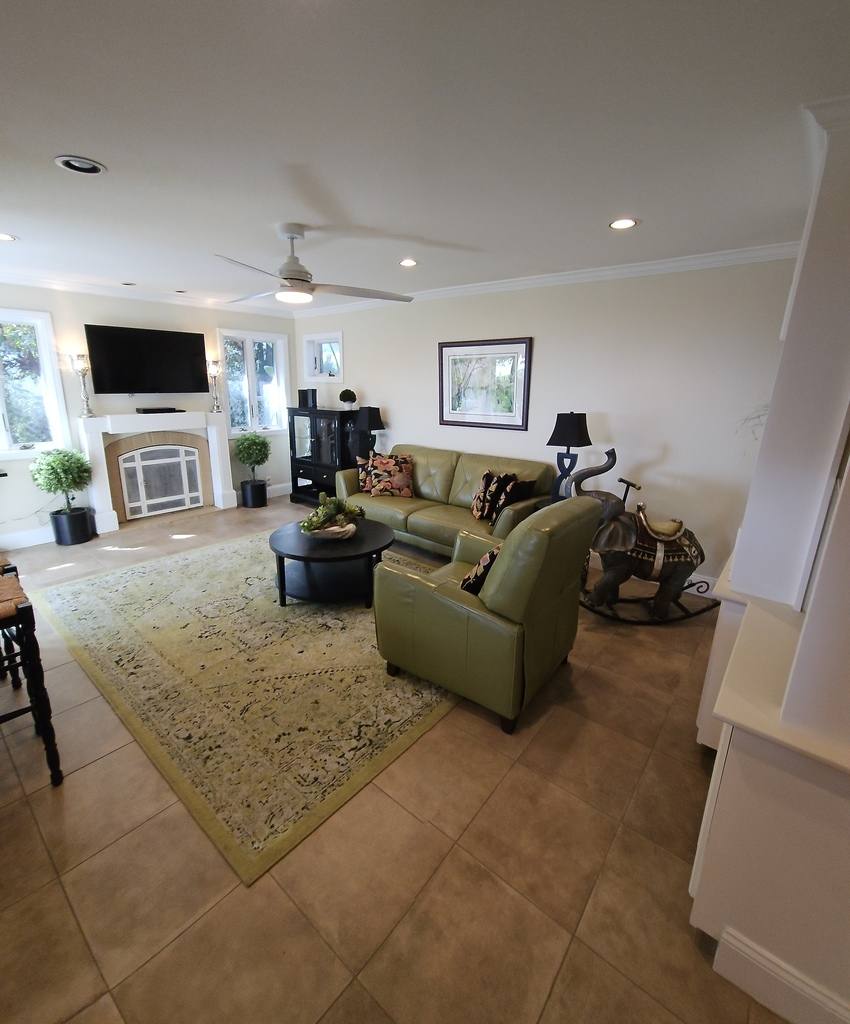 Townhouse for rent at 5463 Caminito Agua, La Jolla, CA 92037