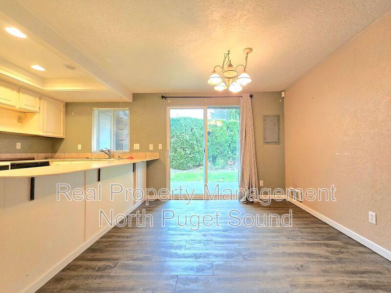 Townhouse for rent at 12600 4th Ave W #9C, Everett, WA 98204