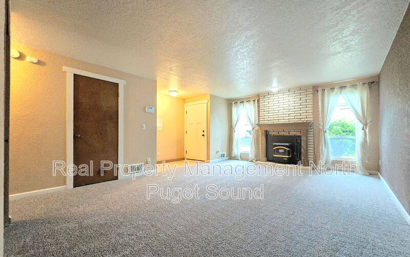 Townhouse for rent at 12600 4th Ave W #9C, Everett, WA 98204