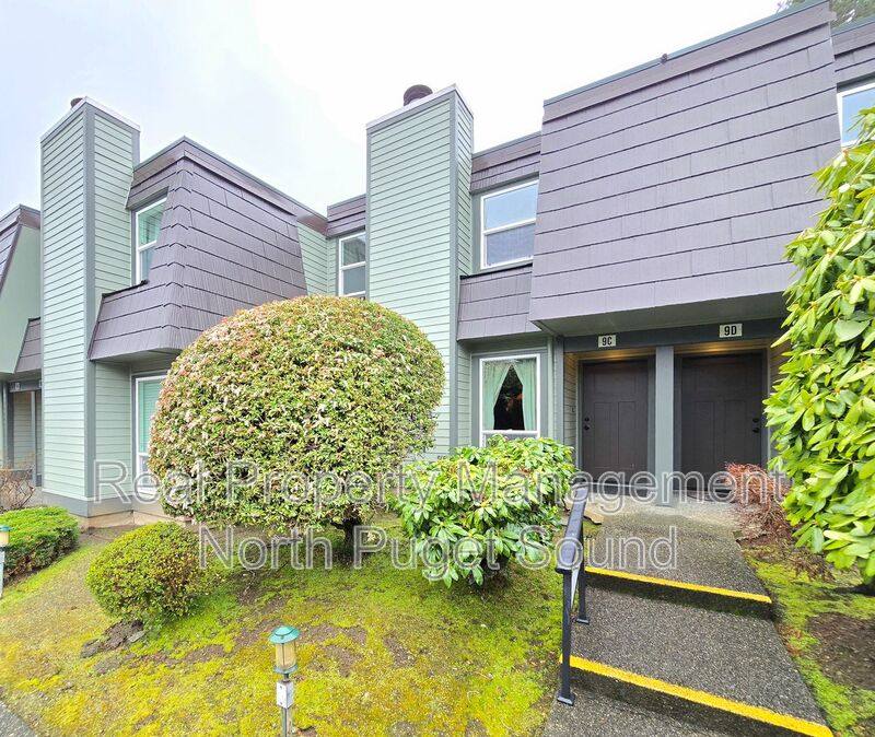 Townhouse for rent at 12600 4th Ave W #9C, Everett, WA 98204