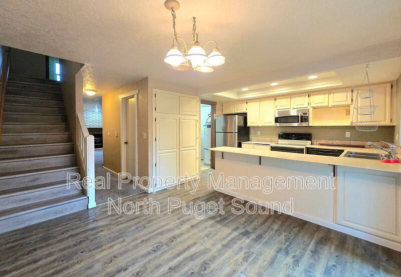 Townhouse for rent at 12600 4th Ave W #9C, Everett, WA 98204
