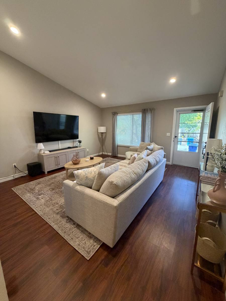 House for rent at 286 Hummingbird Court, Healdsburg, CA 95448