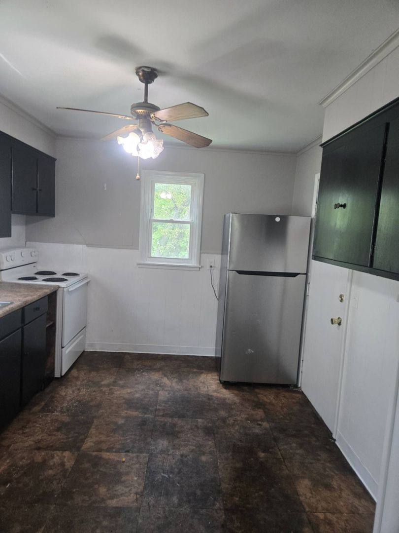 Apartment for rent at 205 Helen St, Syracuse, NY 13203