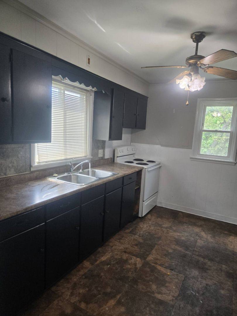 Apartment for rent at 205 Helen St, Syracuse, NY 13203