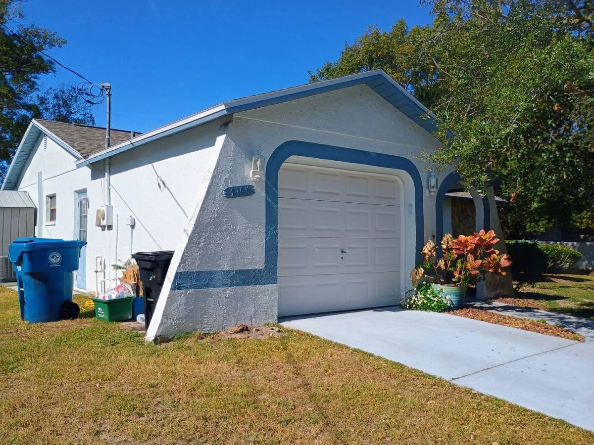 House for rent at 2105 Arbuckle Rd, Spring Hill, FL 34608