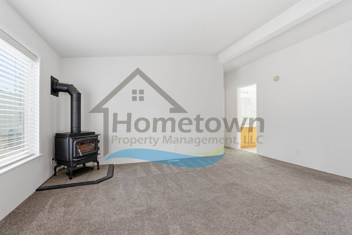 House for rent at 5425 E Grove Ave, Athol, ID 83801