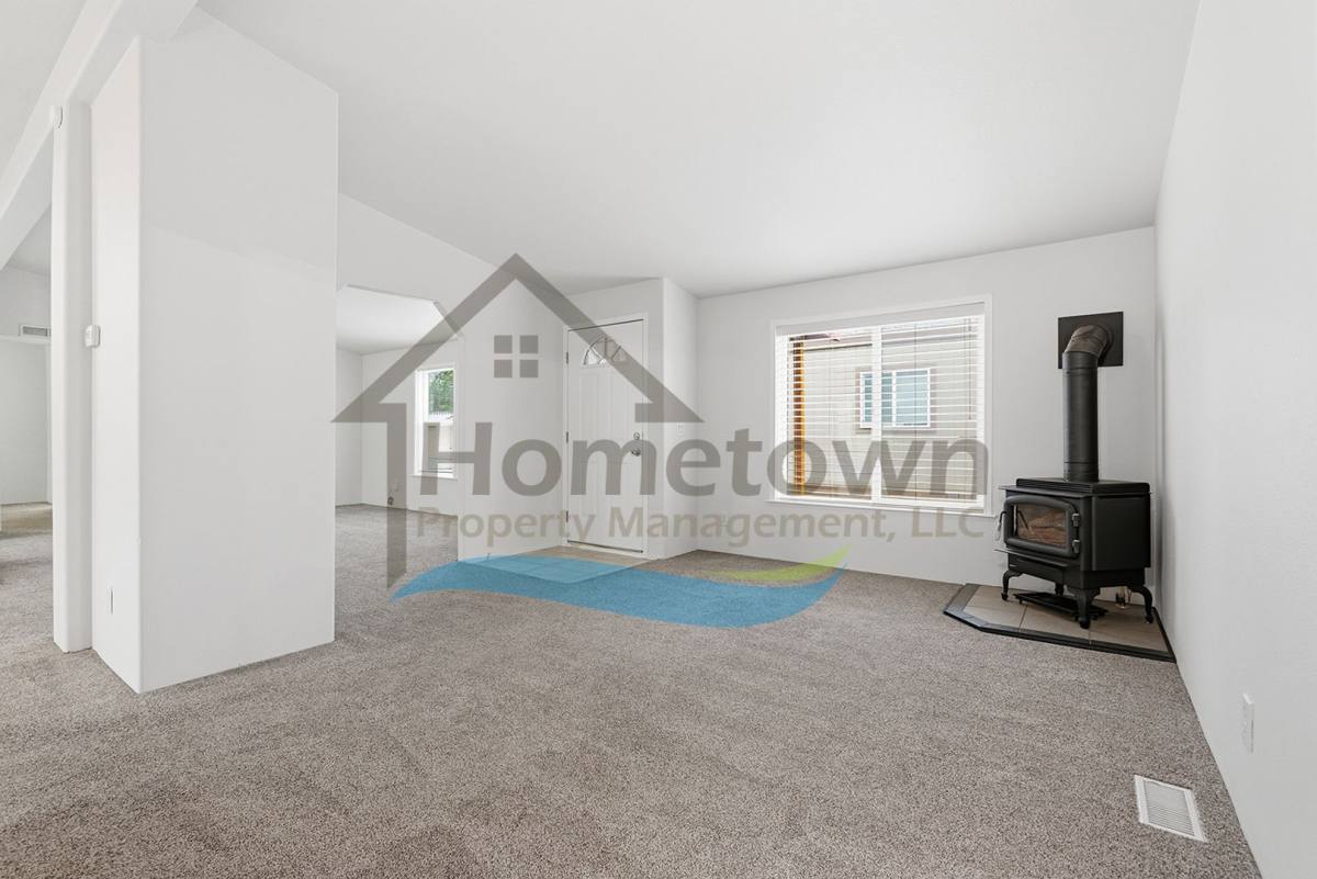 House for rent at 5425 E Grove Ave, Athol, ID 83801