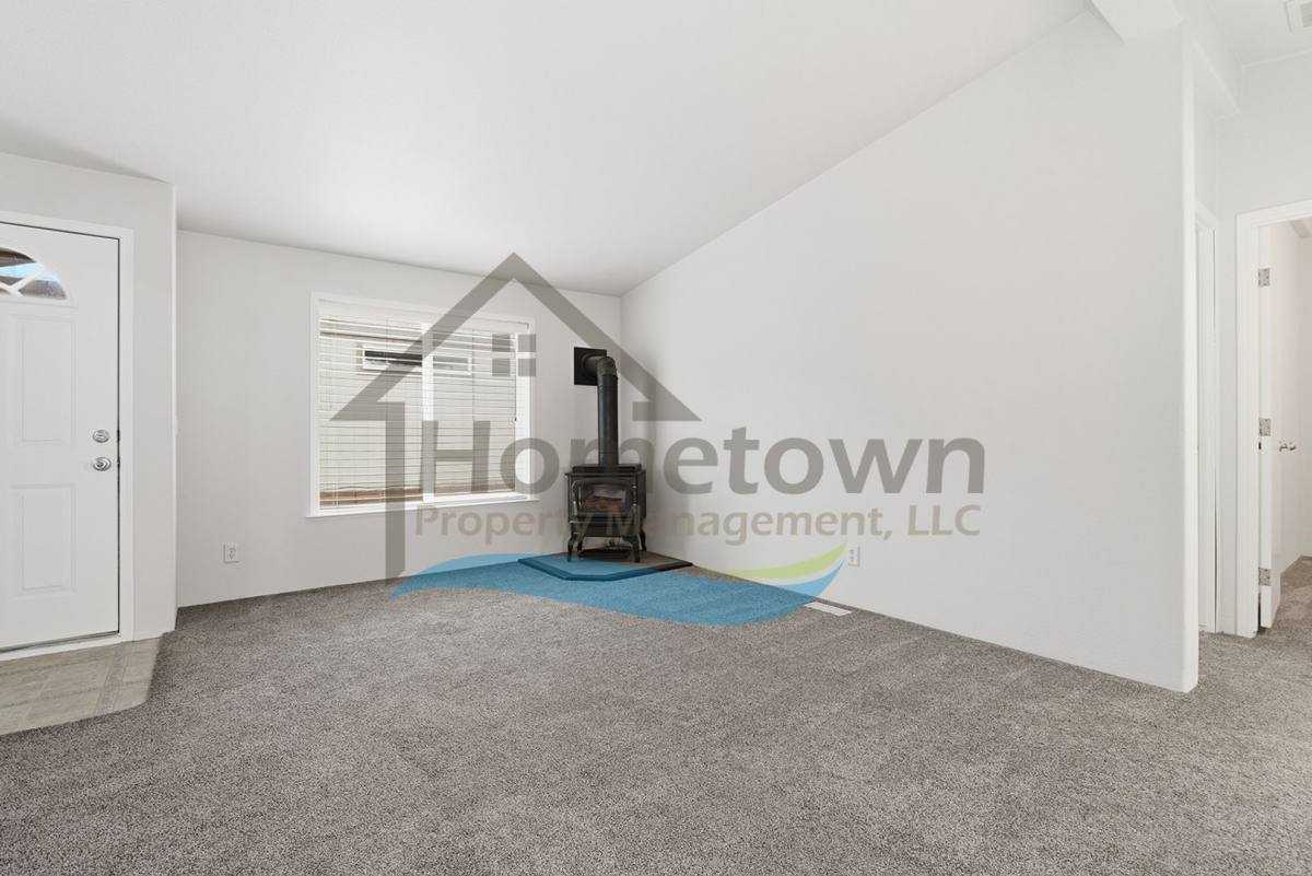 House for rent at 5425 E Grove Ave, Athol, ID 83801