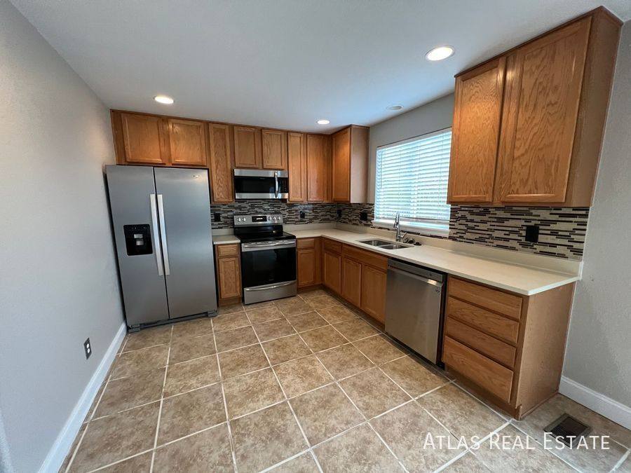 House for rent at 4413 Centerville Dr, Colorado Springs, CO 80922
