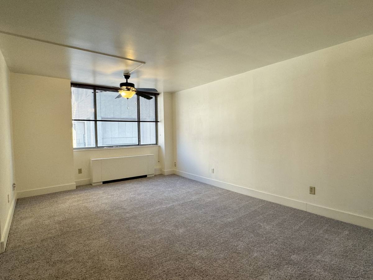 Apartment for rent at 600 E 8th St #3T, Kansas City, MO 64106