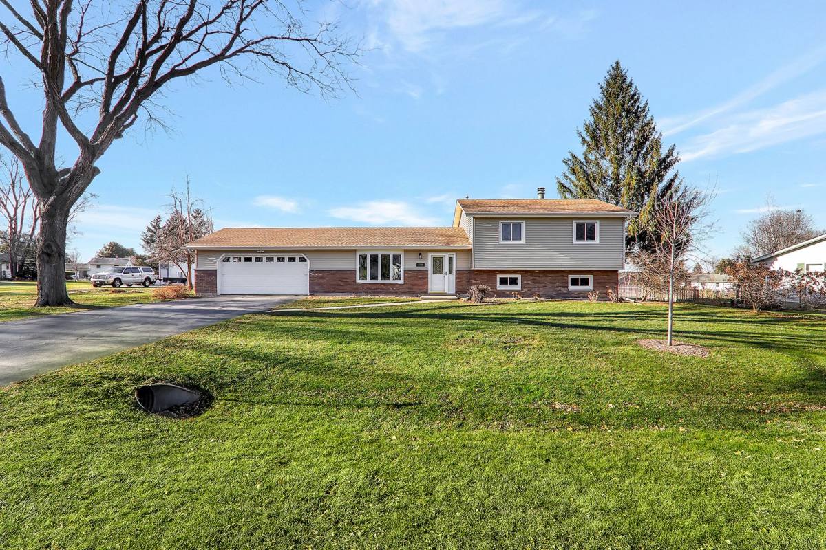 House for rent at 3789 Skyhigh Rd, Mount Horeb, WI 53572
