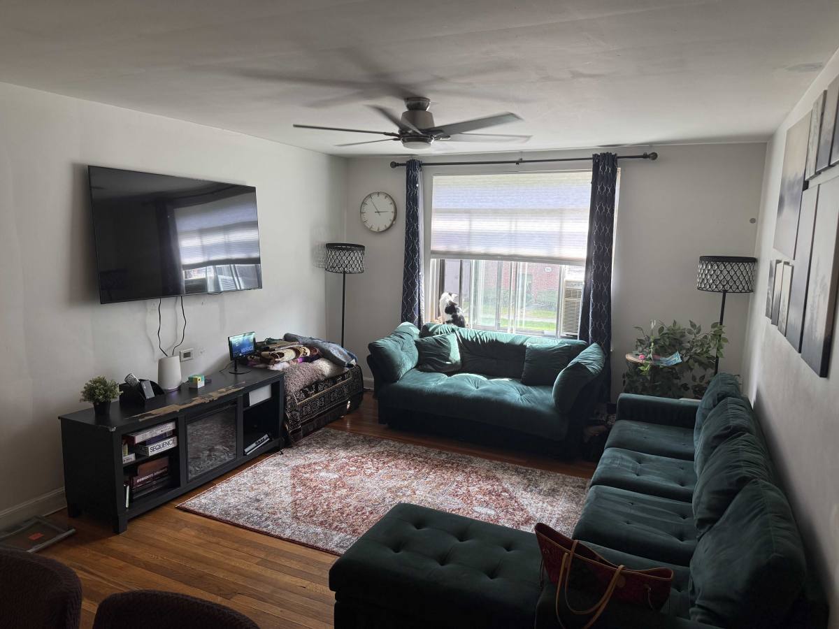 Apartment for rent at 18 Ashland St #1R, Worcester, MA 01609