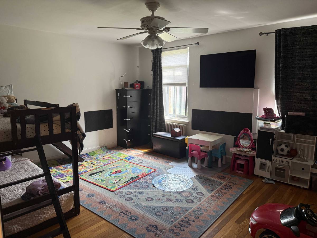 Apartment for rent at 18 Ashland St #1R, Worcester, MA 01609