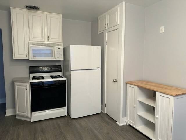 House for rent at 4119 Hillsdale Ave NE, Grand Rapids, MI 49525