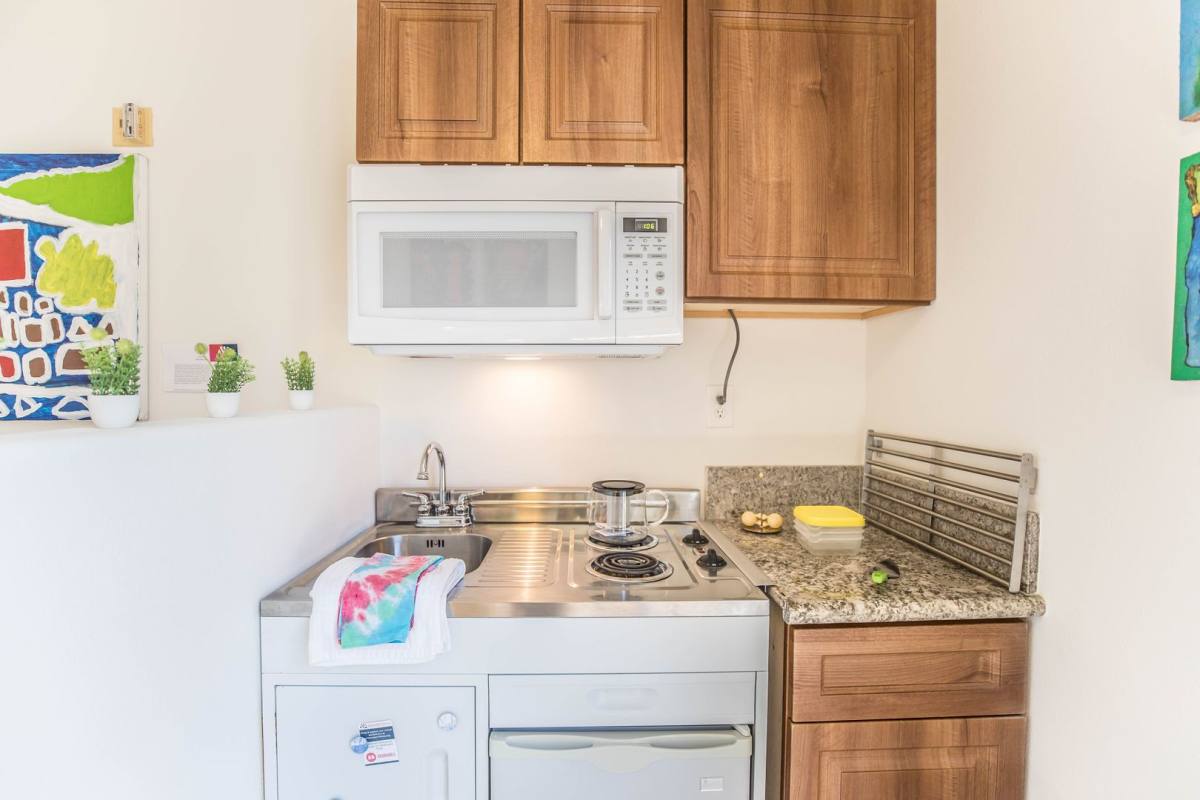 Apartment for rent at 1117 3rd St #10, Santa Monica, CA 90403