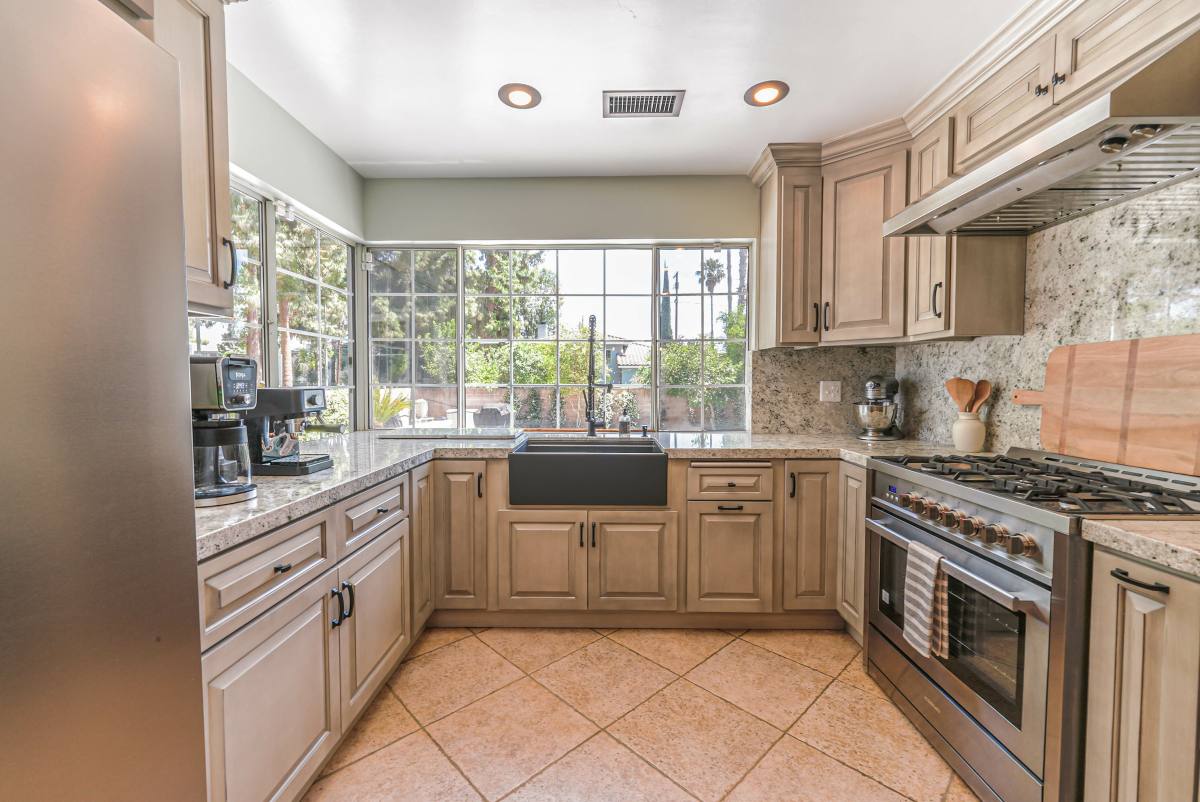 House for rent at 20212 Valerio St, Winnetka, CA 91306