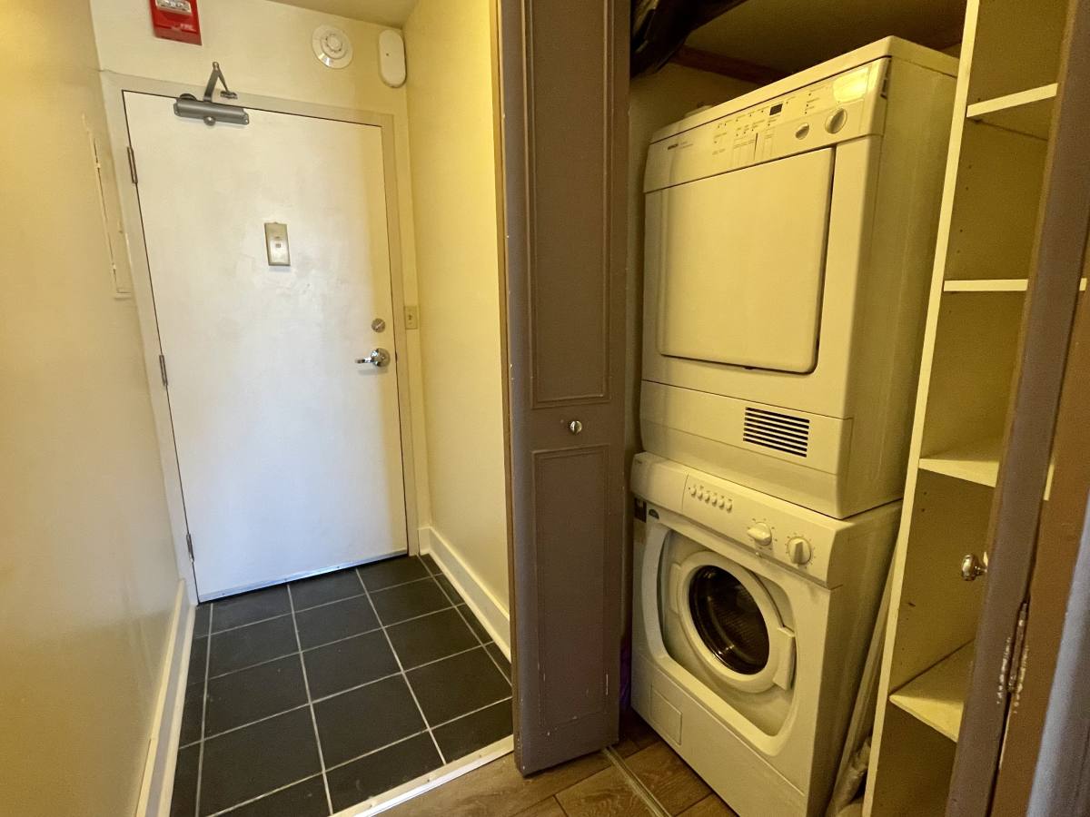 Condo for rent at 600 E 8th St #11F, Kansas City, MO 64106