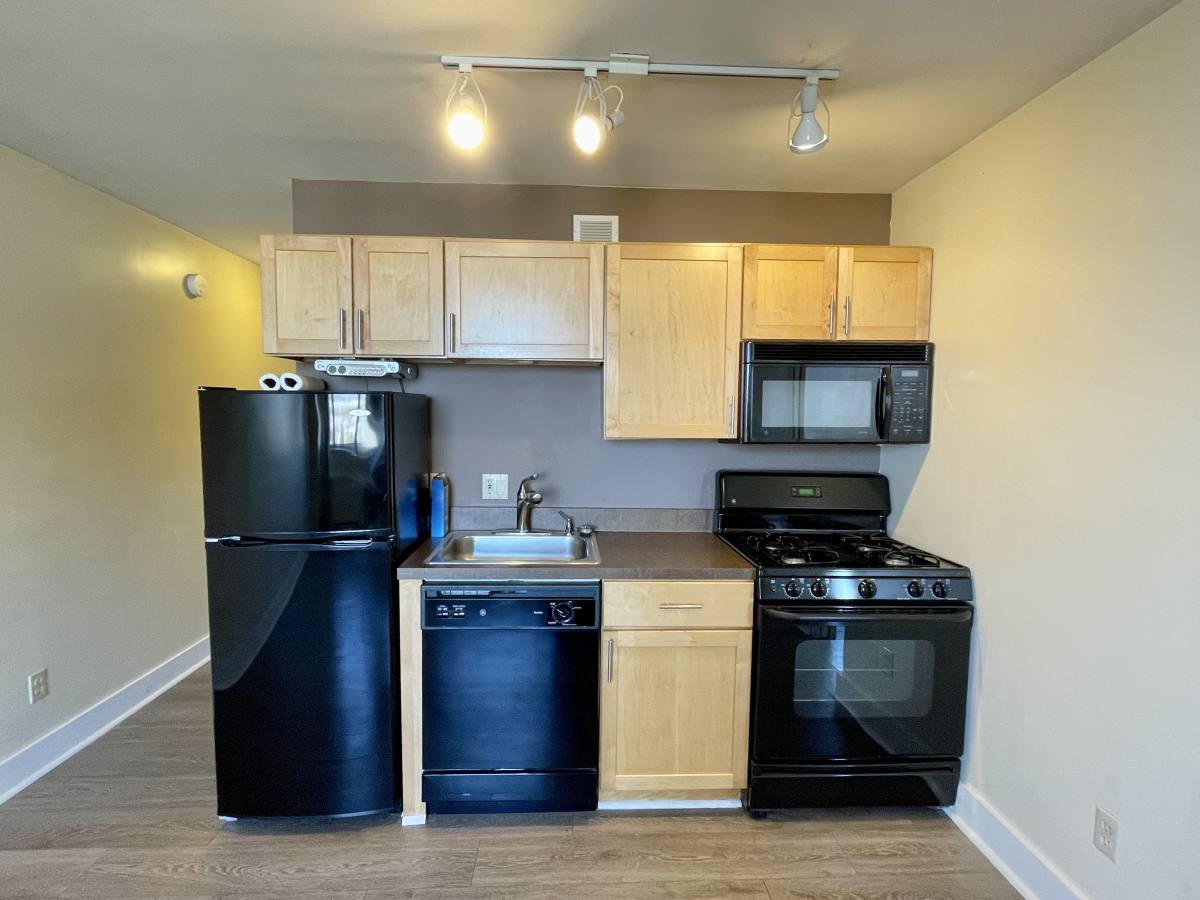 Condo for rent at 600 E 8th St #11F, Kansas City, MO 64106