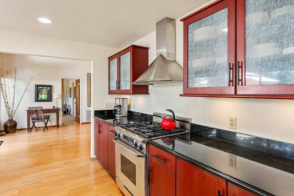 House for rent at 2350 Mill Creek Lane, Healdsburg, CA 95448