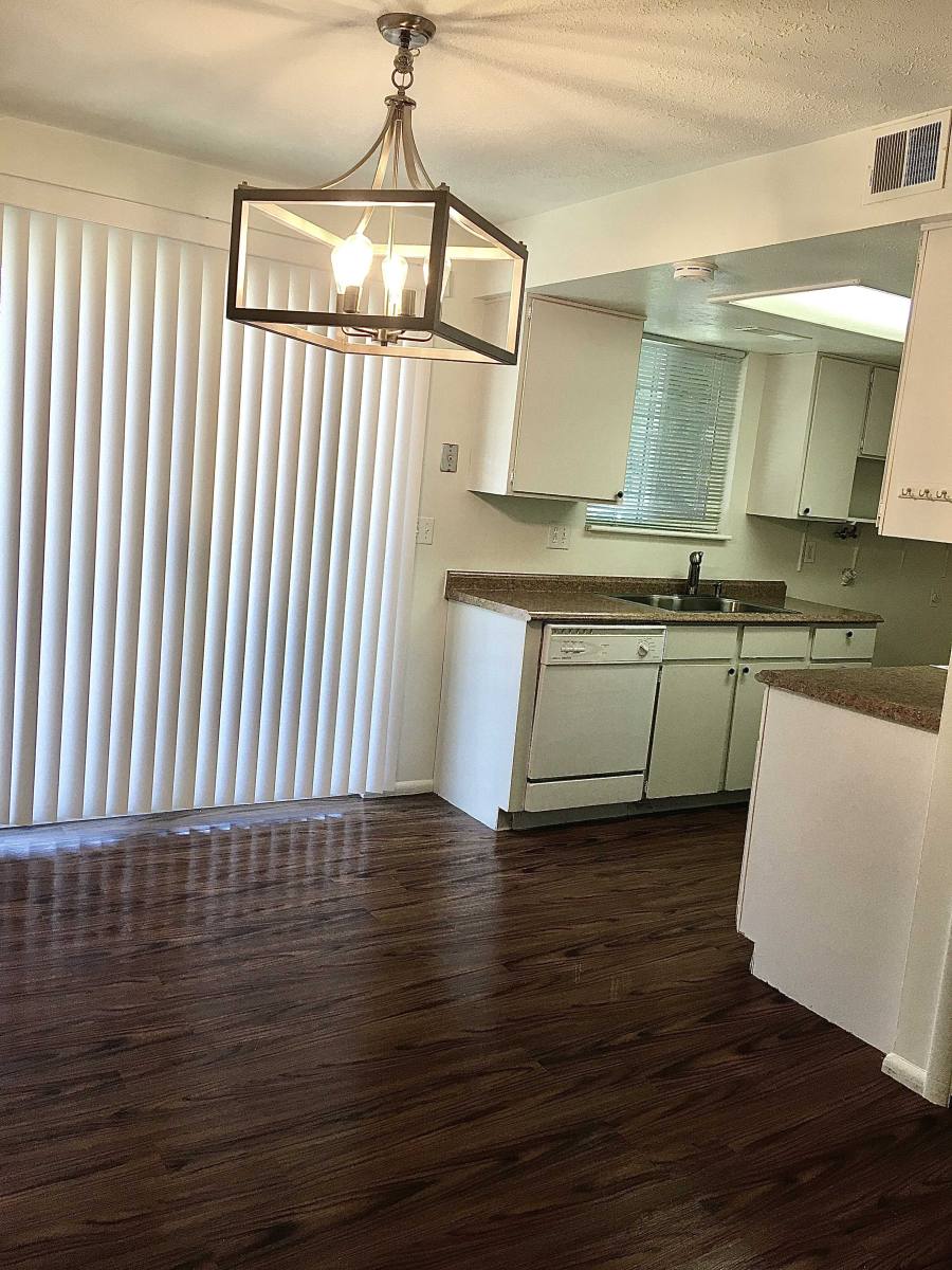 Townhouse for rent at 359 N 100 W #4, Centerville, UT 84014