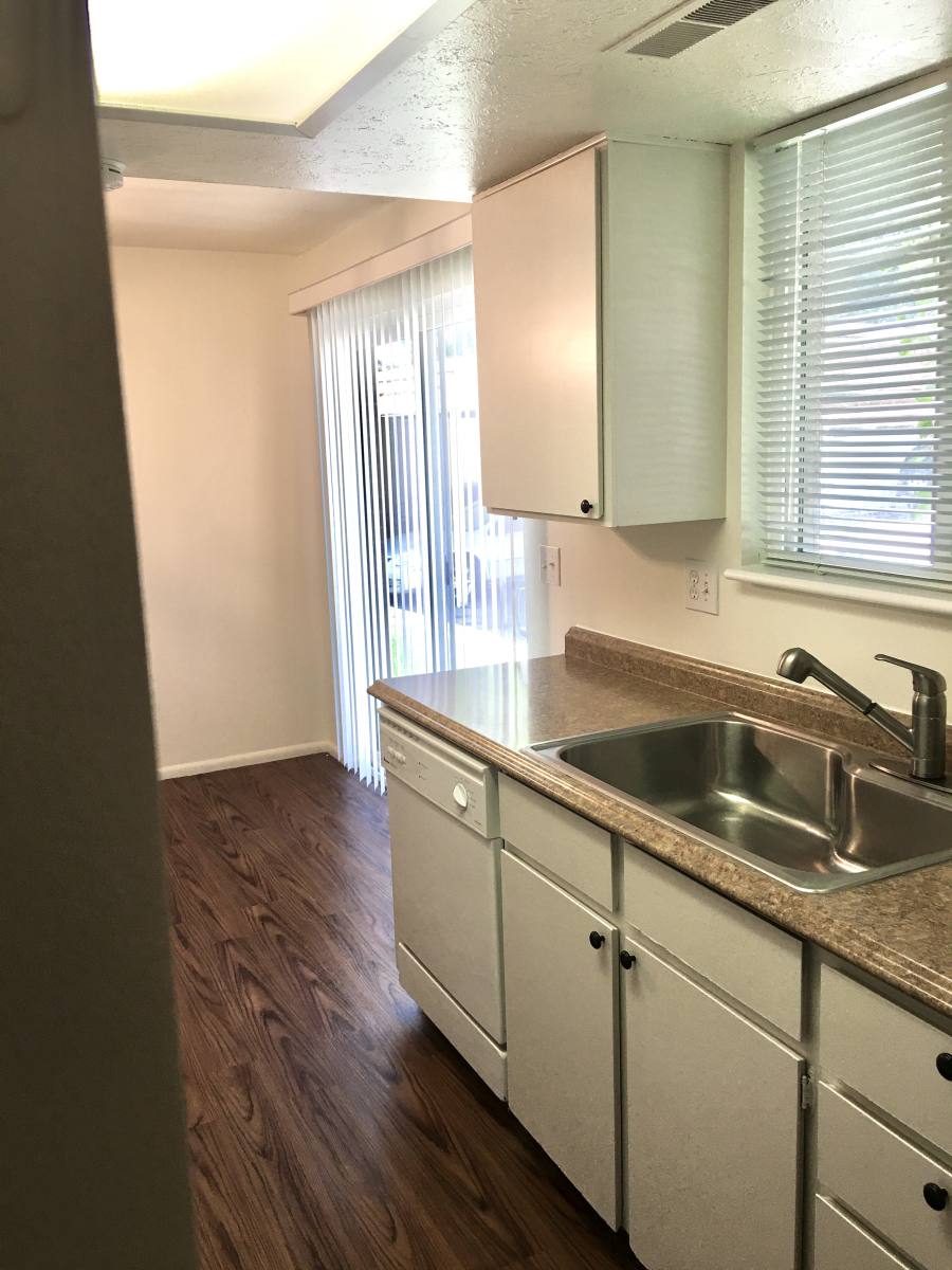 Townhouse for rent at 359 N 100 W #4, Centerville, UT 84014