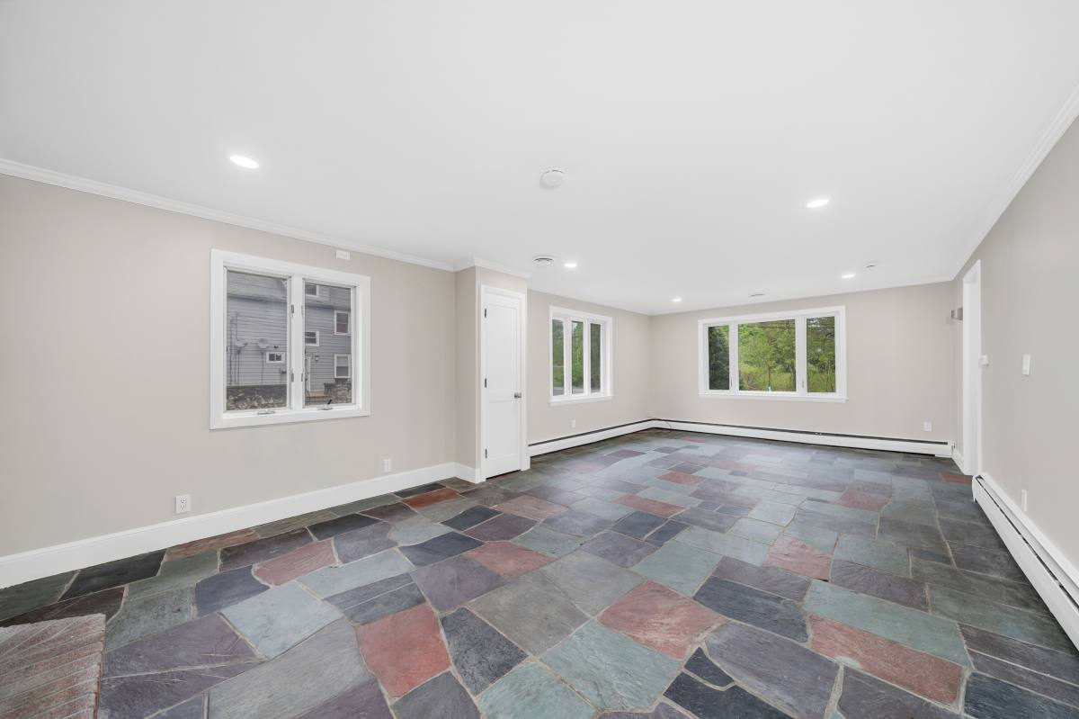 Apartment for rent at 35 Peters St, North Andover, MA 01845