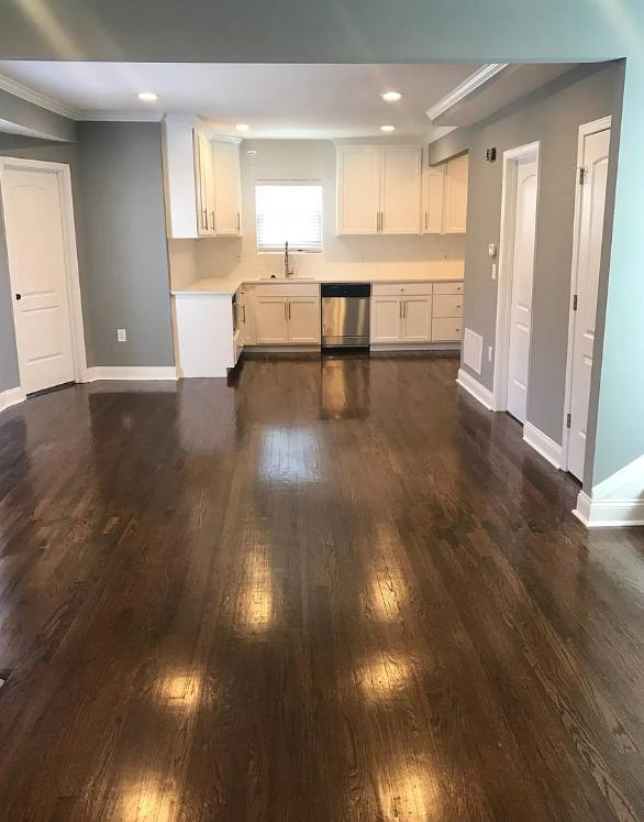 House for rent at 1011 W 45th St, Kansas City, MO 64111