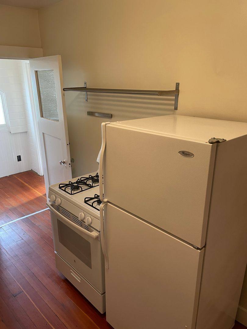 Apartment for rent at 927 35th St, Sacramento, CA 95816