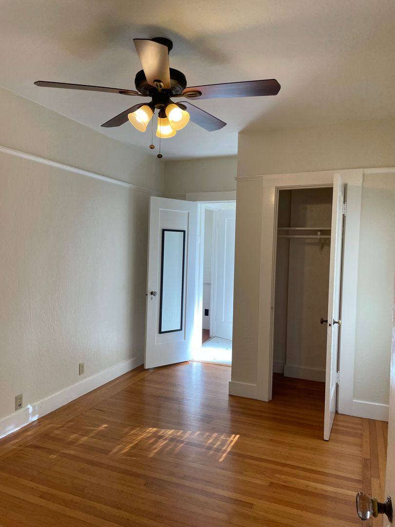 Apartment for rent at 927 35th St, Sacramento, CA 95816