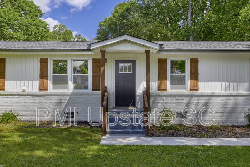House for rent at 101 Paris View Dr, Travelers Rest, SC 29690