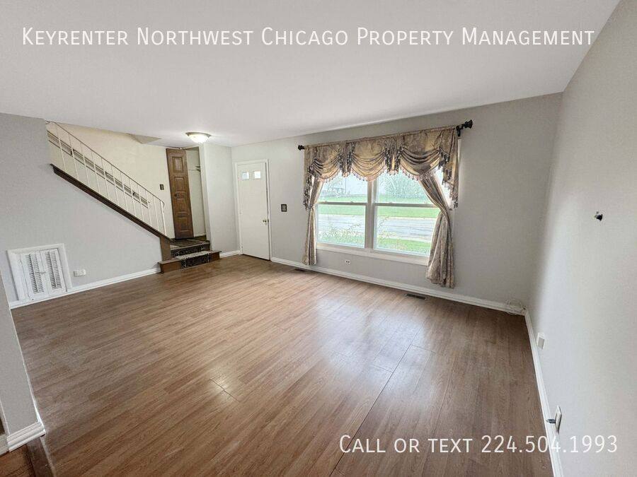 Townhouse for rent at 1315 Kingsbury Dr #C, Hanover Park, IL 60133