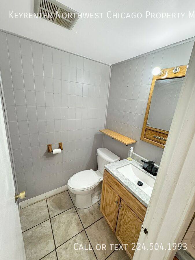 Townhouse for rent at 1315 Kingsbury Dr #C, Hanover Park, IL 60133