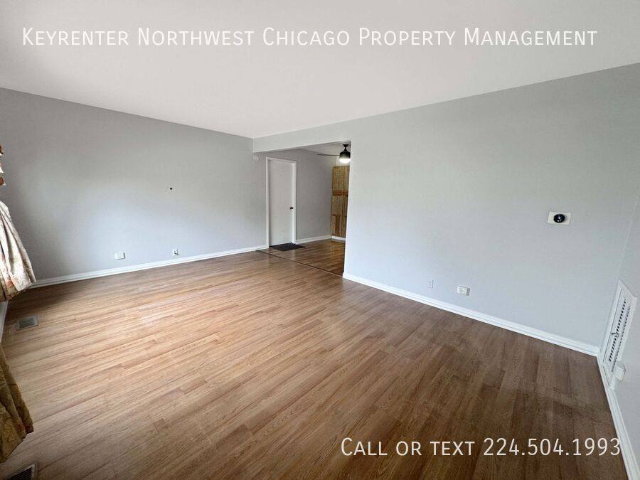 Townhouse for rent at 1315 Kingsbury Dr #C, Hanover Park, IL 60133