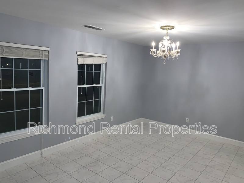 Townhouse for rent at 4 Skipwith Green Circle, Henrico, VA 23294
