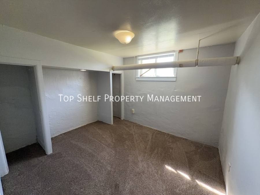 Apartment for rent at 2419 Cottage Grove Ave #8, Des Moines, IA 50311