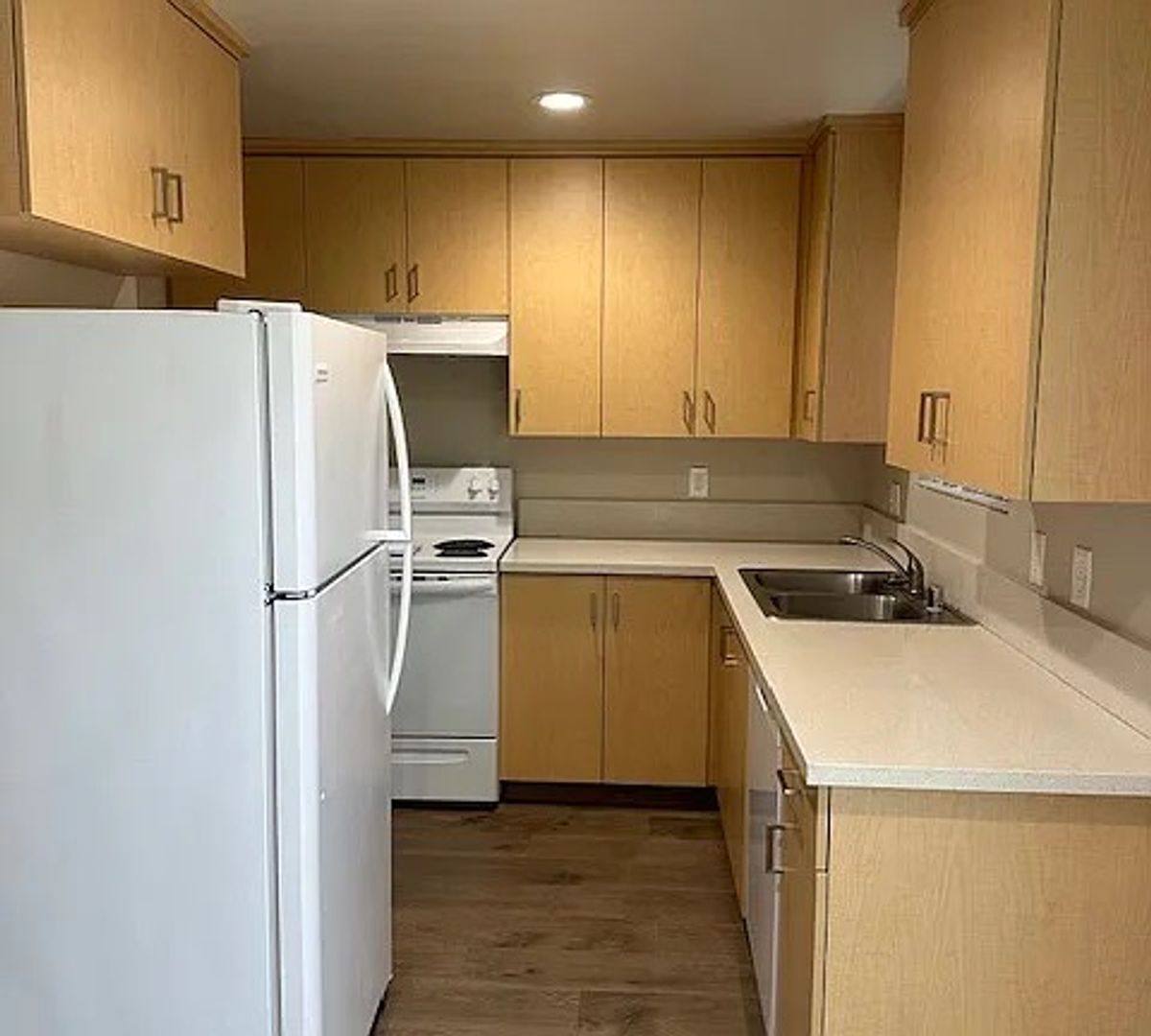 Apartment for rent at 578 Brown St, Hanford, CA 93230