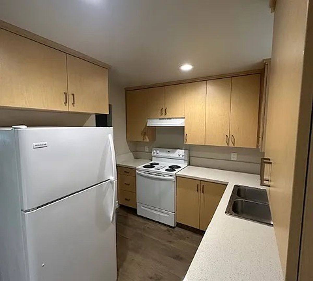 Apartment for rent at 578 Brown St, Hanford, CA 93230