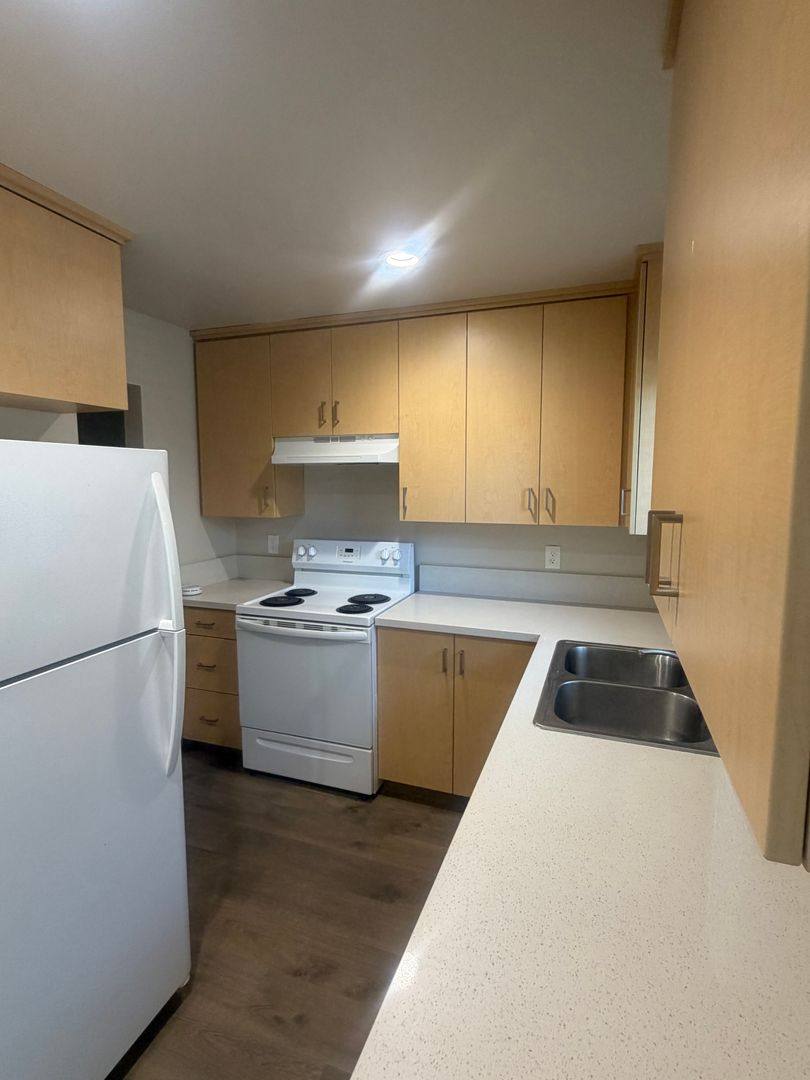 Apartment for rent at 578 Brown St, Hanford, CA 93230