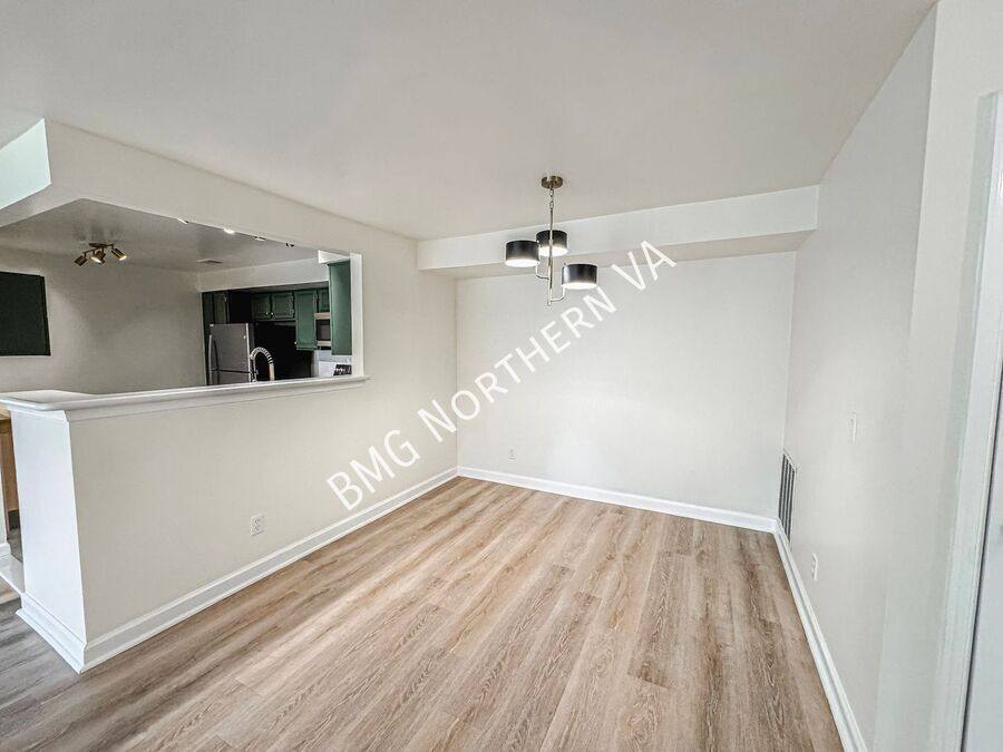 Condo for rent at 12005 Ridge Knoll Dr #10, Fairfax, VA 22033
