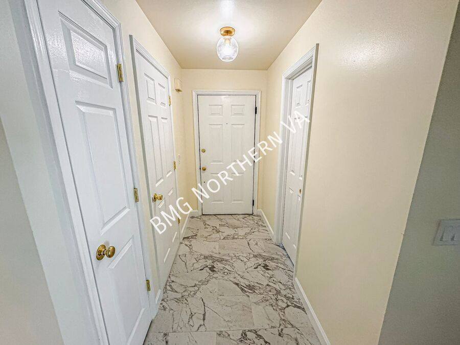 Condo for rent at 12005 Ridge Knoll Dr #10, Fairfax, VA 22033
