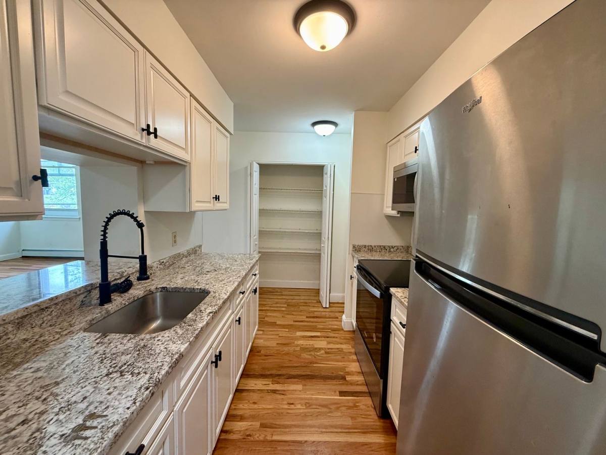 Apartment for rent at 97 School St, Putnam, CT 06260