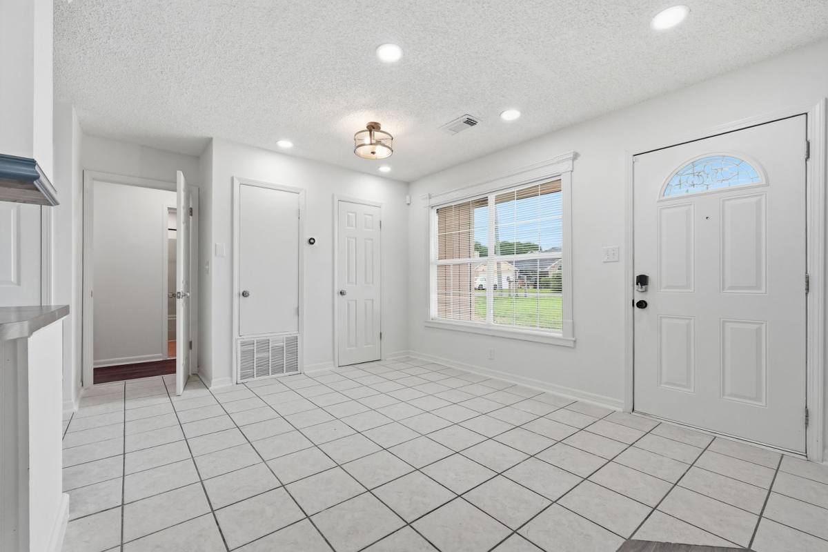 House for rent at 32 Cascabellas St, Mary Esther, FL 32569