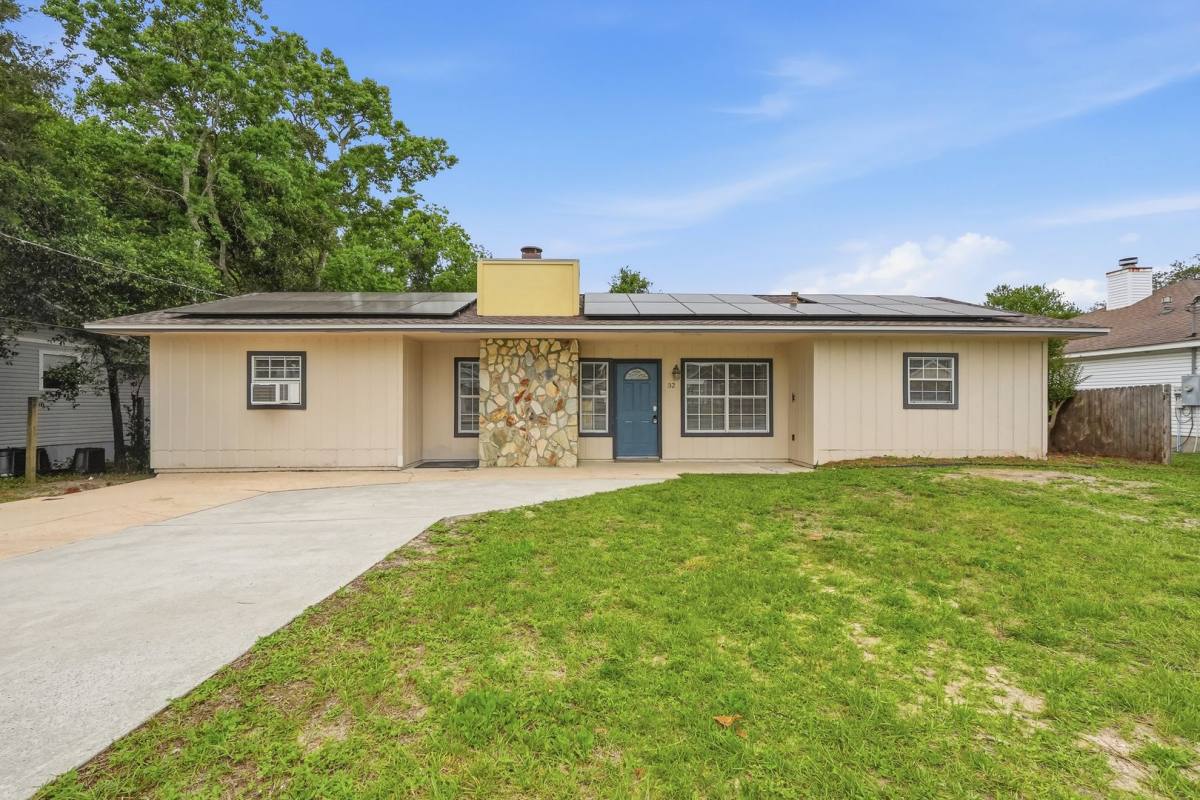 House for rent at 32 Cascabellas St, Mary Esther, FL 32569